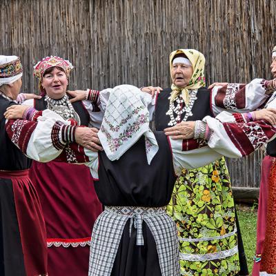 E Schoeneberger Tanzgruppe In Estland